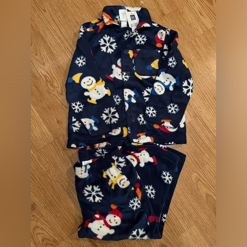 NWT babyGap Fleece snowman pajamas 2 years